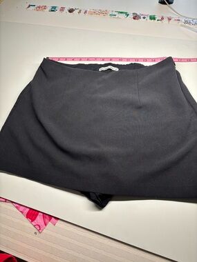 Abercrombie & Fitch Black Pull-On Skort
